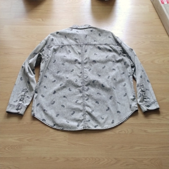 Urban Outfitters BDG Paisley Button Up | Size Medium - Picture 4 of 6